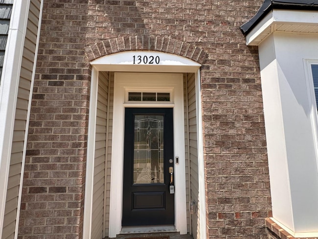 13020 Cottage Crst Ln in Charlotte, NC - Foto de edificio - Building Photo