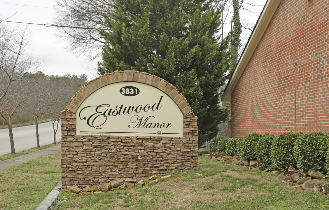 Eastwood Manor in Chattanooga, TN - Building Photo