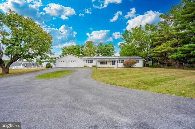 property at 6 Schaller Ln