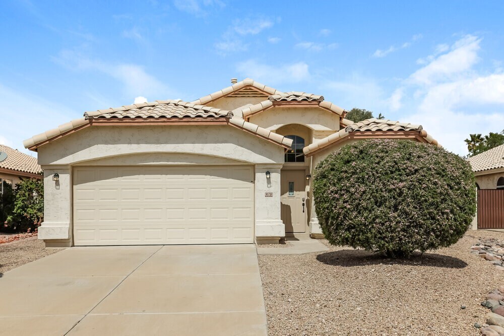 9578 W Irma Ln in Peoria, AZ - Foto de edificio