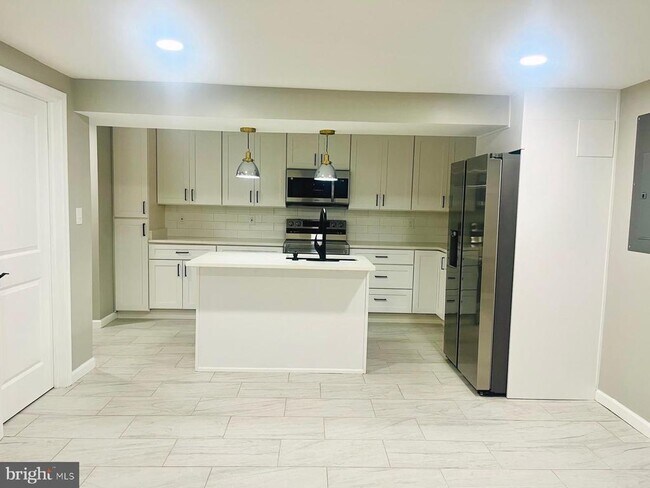 property at 1319 C St NE