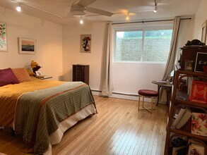 11 Bridge St, Unit B in Newton, MA - Building Photo - Building Photo