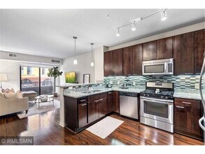 360 N 1st St-Unit -247 in Minneapolis, MN - Building Photo - Building Photo
