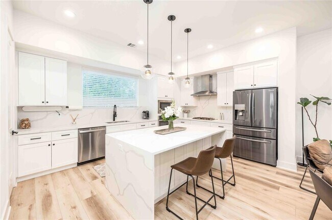 property at 1038 W 17th St