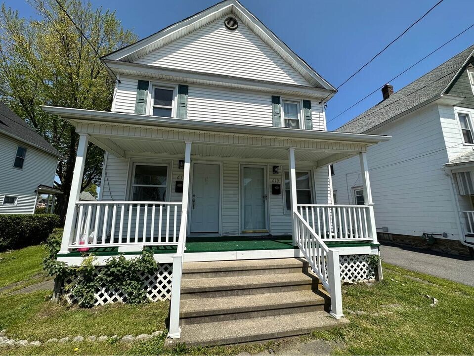 619 Dean St in Scranton, PA - Building Photo