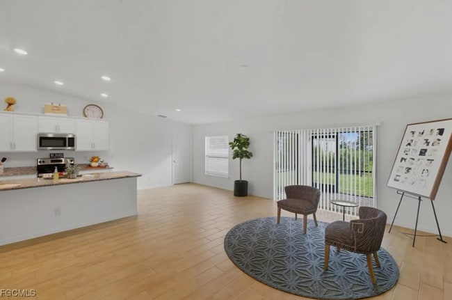 3749 NE 15th Pl in Cape Coral, FL - Building Photo - Building Photo