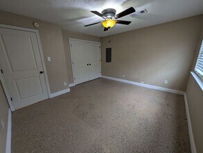 1213 Grigsby Ave in Port Neches, TX - Building Photo - Building Photo