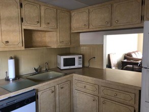 1025 Country Club Dr-Unit -205 in Margate, FL - Building Photo - Building Photo