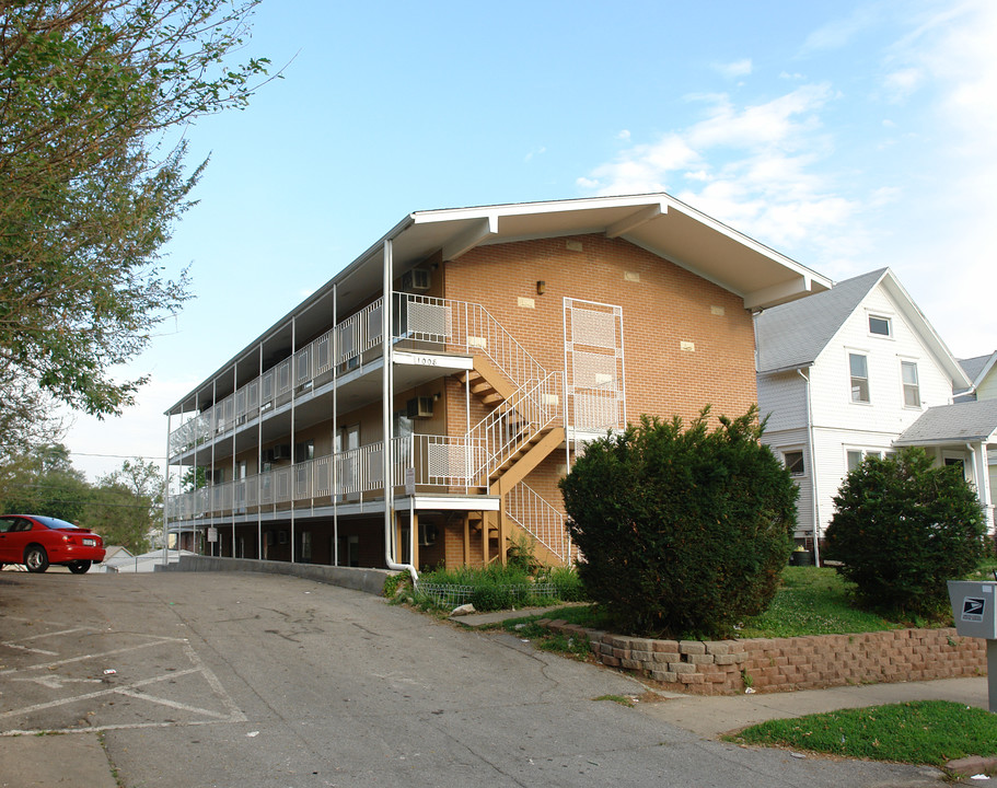 1008 S 30th Ave in Omaha, NE - Building Photo