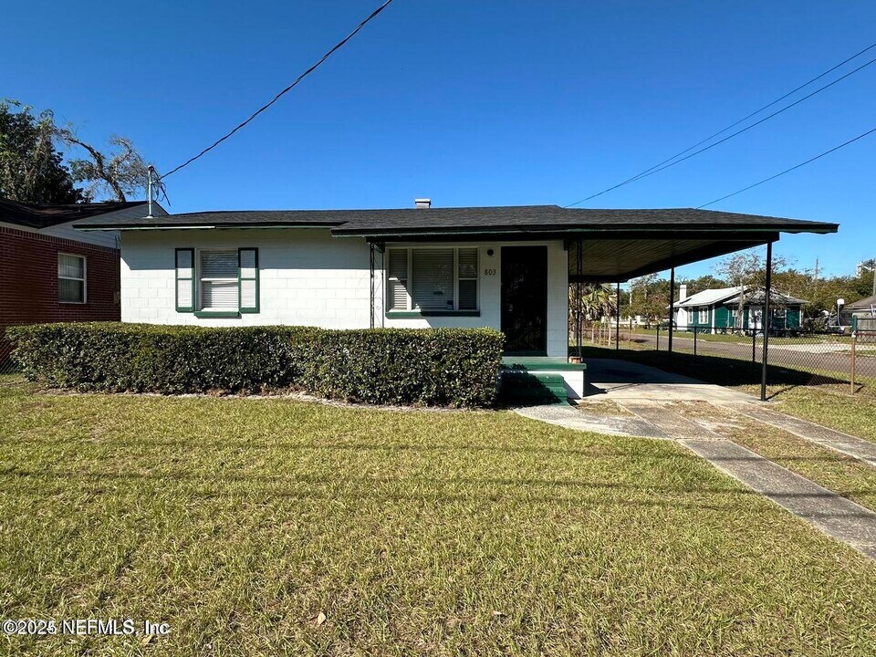 803 Crestwood St in Jacksonville, FL - Building Photo