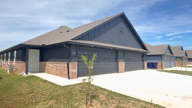 11413 University in Oklahoma City, OK - Building Photo - Building Photo