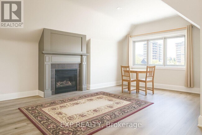 12 Somerset St W in Ottawa, ON - Building Photo - Building Photo