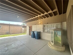 2300 Pardee Pl in Las Vegas, NV - Building Photo - Building Photo