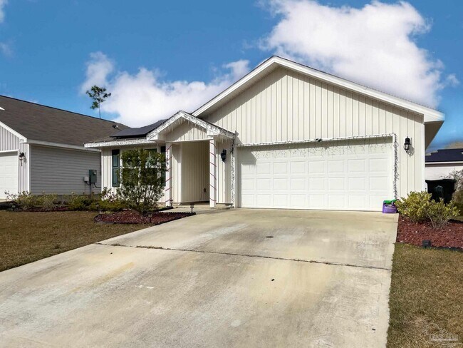 5760 Blackhorse Cir in Pensacola, FL - Building Photo - Building Photo