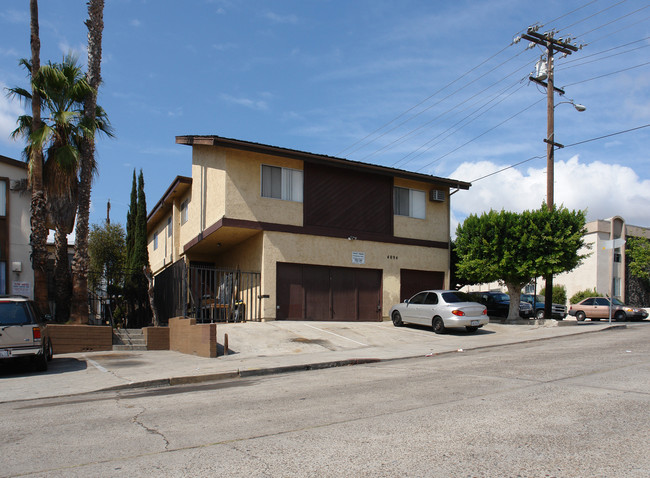 4094 48th St in San Diego, CA - Foto de edificio - Building Photo