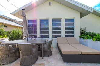 801 99th Ave N in Naples, FL - Building Photo - Building Photo