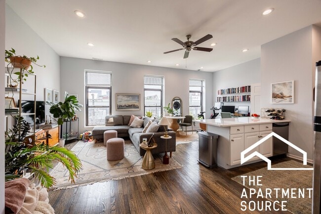 1131 W Madison St in Chicago, IL - Building Photo - Building Photo