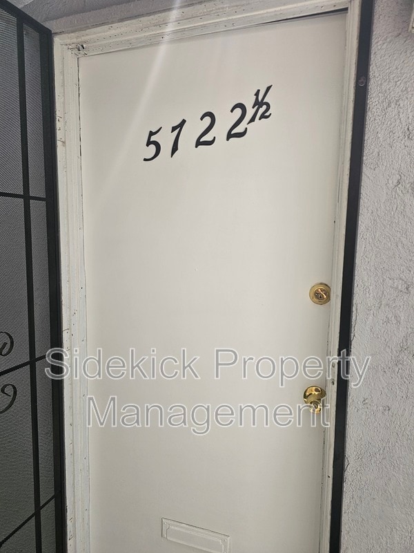 5722 E Beverly Blvd in East Los Angeles, CA - Building Photo - Building Photo