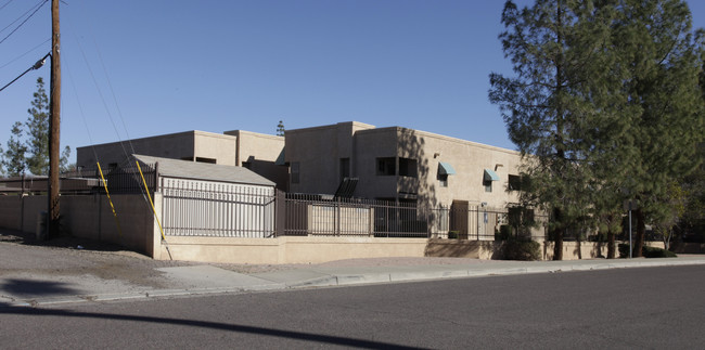 Garden Springs in Phoenix, AZ - Building Photo - Building Photo