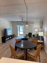 612 NE 20th Ave, Unit 2 in Deerfield Beach, FL - Building Photo - Building Photo