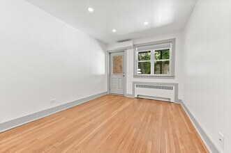 5823 Fieldston Rd in Bronx, NY - Building Photo - Building Photo