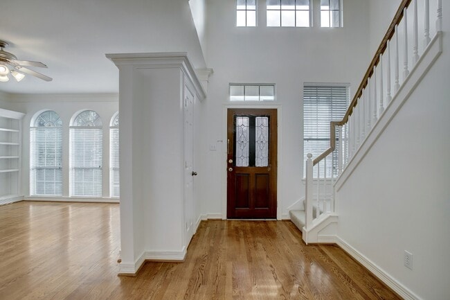 property at 2205 Commonwealth St