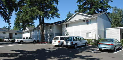 Trymax Apartments in Portland, OR - Building Photo - Building Photo