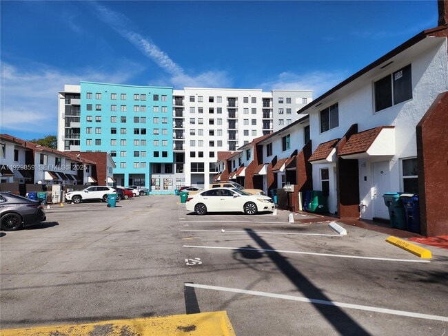 401 SW 109th Ave in Miami, FL - Building Photo - Building Photo