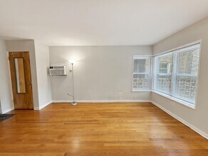 6535 N Mozart St, Unit 1F in Chicago, IL - Building Photo - Building Photo