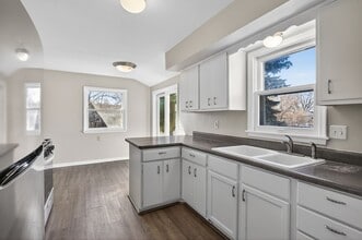 Great Location in Minneapolis, MN - Building Photo - Building Photo