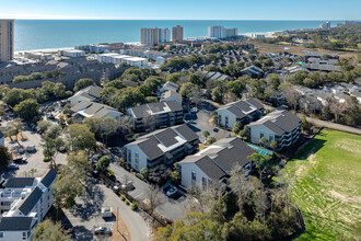 Summertree Village in Myrtle Beach, SC - Foto de edificio - Building Photo