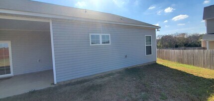 2044 Stonewash Dr in Fayetteville, NC - Building Photo - Building Photo