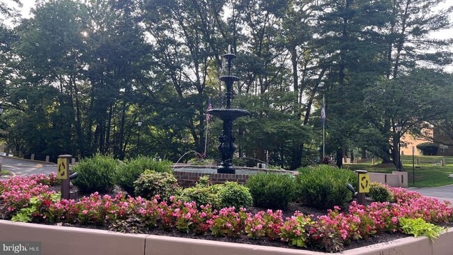 property at 5904 Cove Landing Rd