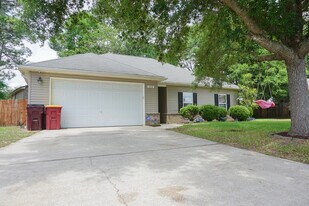 212 Ladue Ave in Crestview, FL - Building Photo