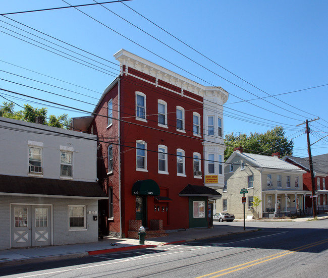 625 W Washington St in Hagerstown, MD - Building Photo - Building Photo