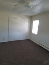 3325 N Main St, Unit 3 in Sandy Lake, PA - Building Photo - Building Photo