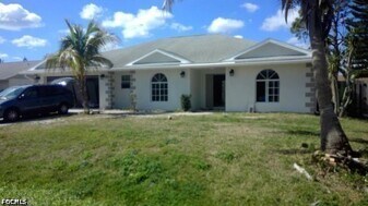 17444 Oriole Rd in Ft. Myers, FL - Building Photo