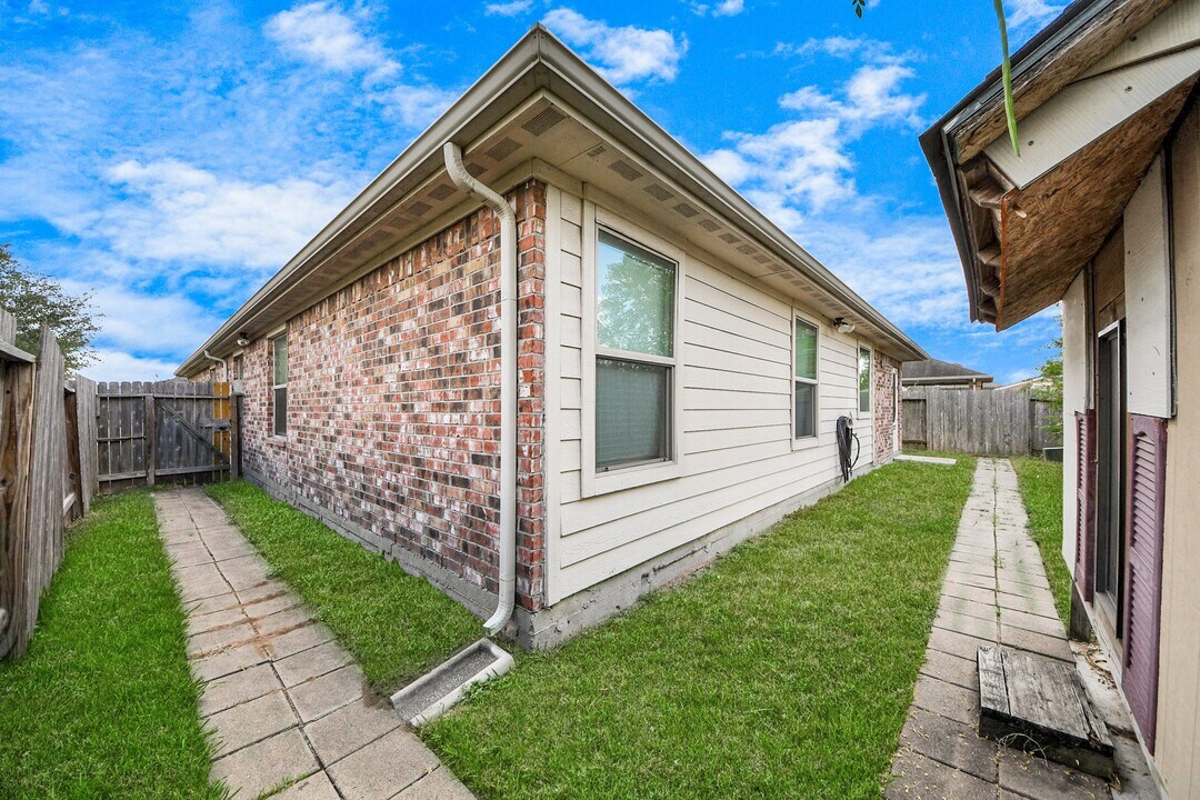 13918 Goodridge Dr in Houston, TX - Building Photo