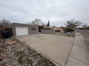1840 Dakota St NE in Albuquerque, NM - Building Photo - Building Photo