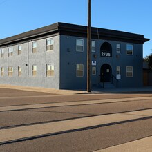 Commercial Suites in San Diego, CA - Foto de edificio - Building Photo