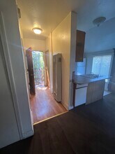 731 Lucas Ave, Unit Studio in Richmond, CA - Building Photo - Building Photo
