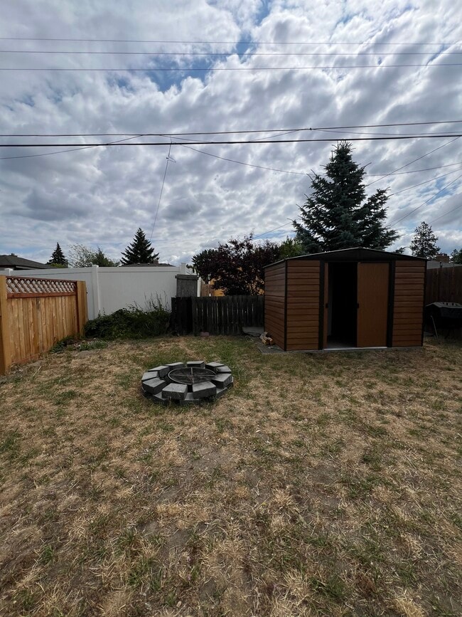 6118 N Monroe St in Spokane, WA - Building Photo - Building Photo