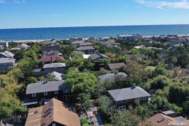 682 Ocean Breeze in Islip, NY - Building Photo - Building Photo