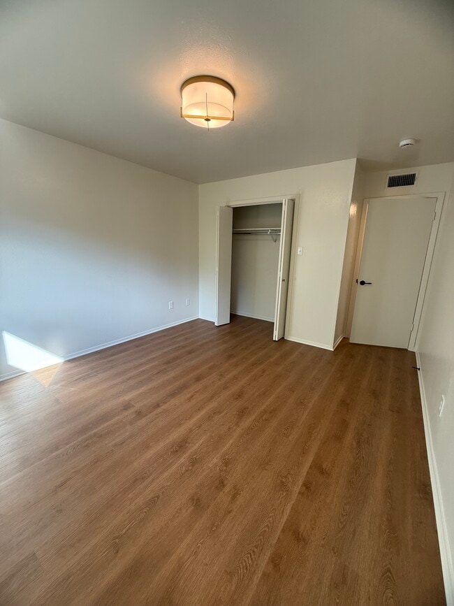 1201 N Austin St, Unit 3