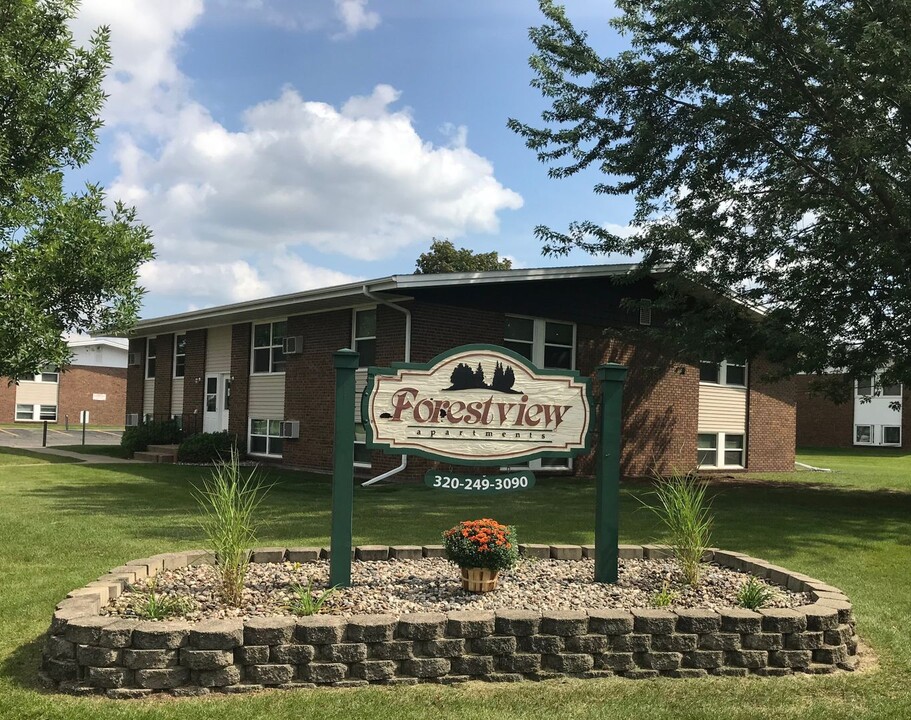 1508 16th St SE in St. Cloud, MN - Building Photo