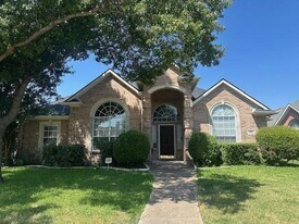 908 Sunningdale in Richardson, TX - Building Photo