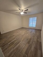 1012 Lynn St in Weatherford, TX - Building Photo - Building Photo