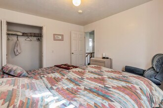 3563 E Wasatch Grove Ln in Cottonwood Heights, UT - Building Photo - Building Photo