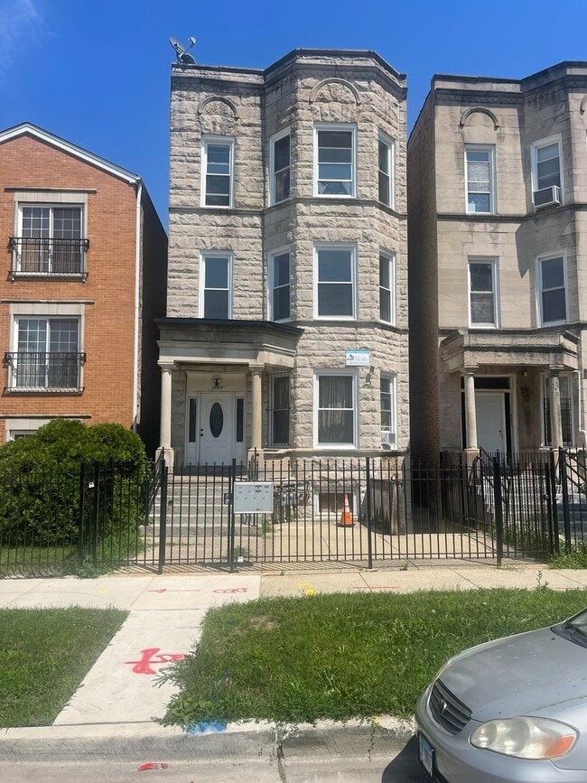property at 1909 S Spaulding Ave
