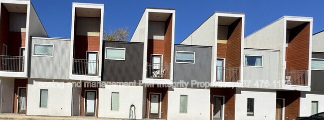 113 Bayou St in Lafayette, LA - Foto de edificio - Building Photo